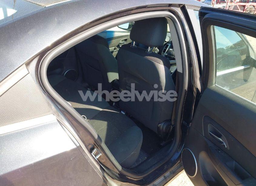 Photo 8 of 2011 Chevrolet Cruze 1LT (VIN 1G1PF5S96B7176818)