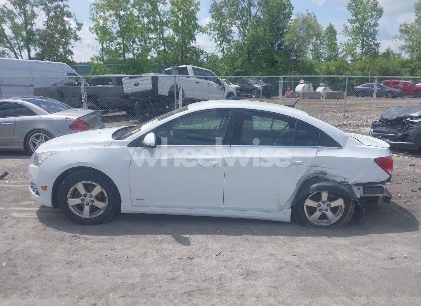 Photo 15 of 2011 Chevrolet Cruze 1LT (VIN 1G1PF5S97B7236265)