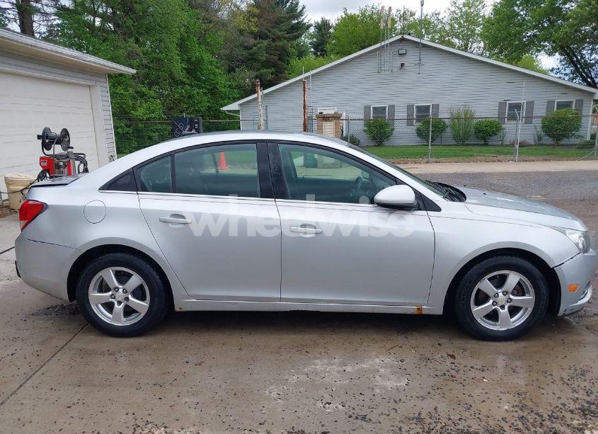 Photo 13 of 2011 Chevrolet Cruze 1LT (VIN 1G1PF5S98B7198206)
