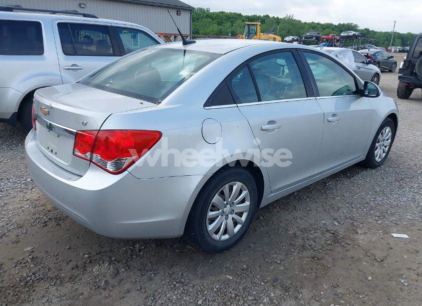 Photo 4 of 2011 Chevrolet Cruze 1LT (VIN 1G1PF5S98B7225517)