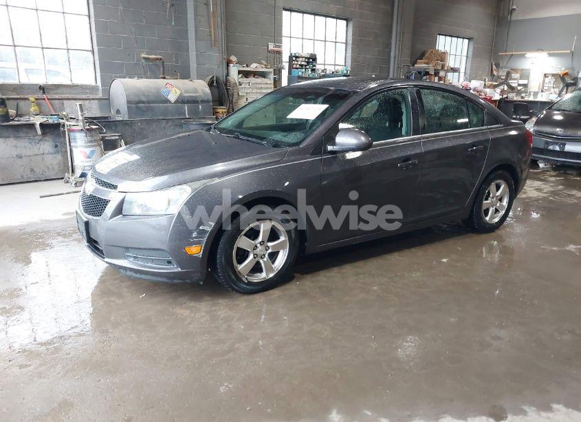 Photo 4 of 2011 Chevrolet Cruze 1LT (VIN 1G1PF5S98B7232371)