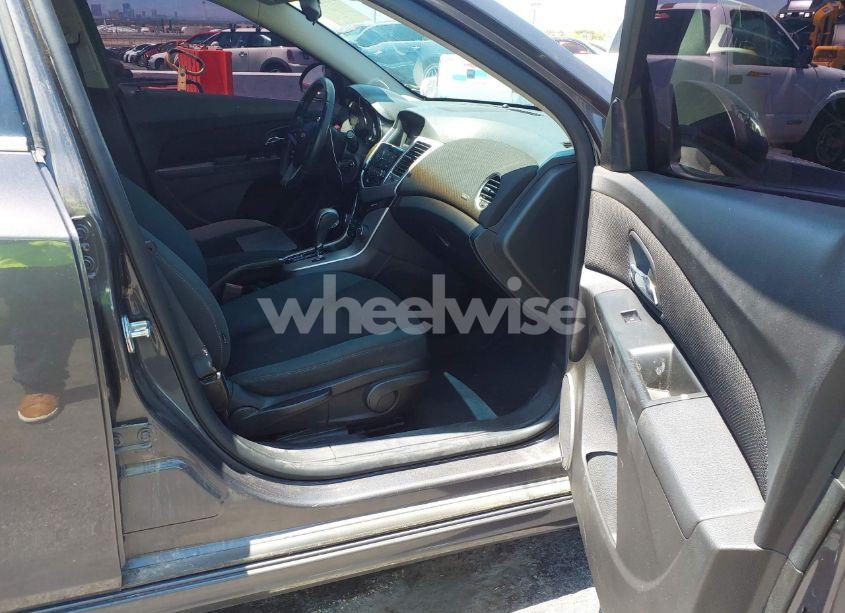 Photo 5 of 2011 Chevrolet Cruze 1LT (VIN 1G1PF5S99B7202361)