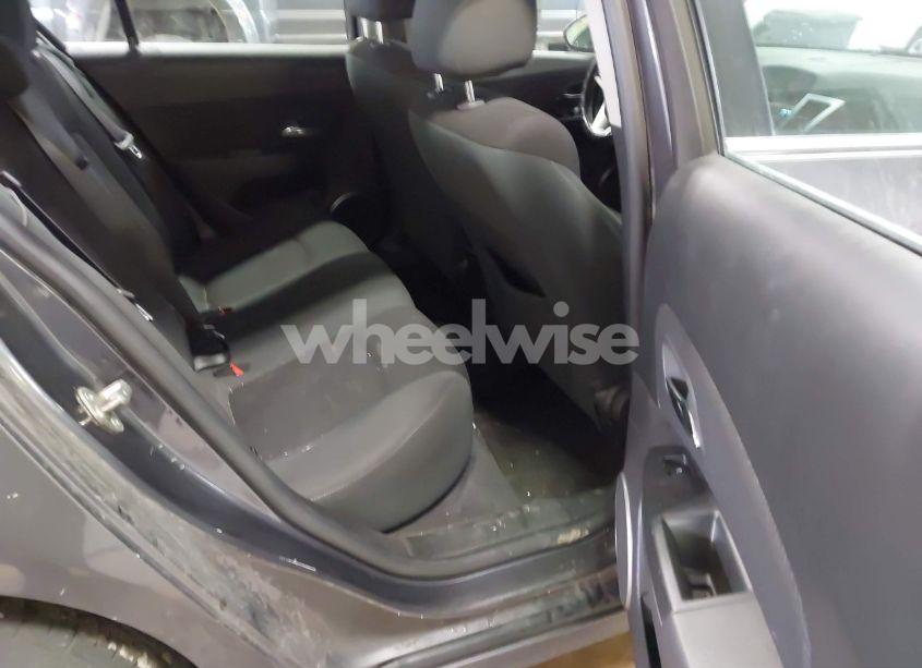 Photo 8 of 2011 Chevrolet Cruze 1LT (VIN 1G1PF5S9XB7171332)