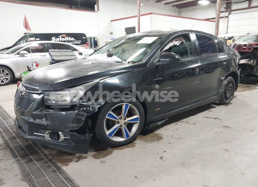 Photo 2 of 2013 Chevrolet Cruze 2LT MANUAL (VIN 1G1PF5SB1D7319308)