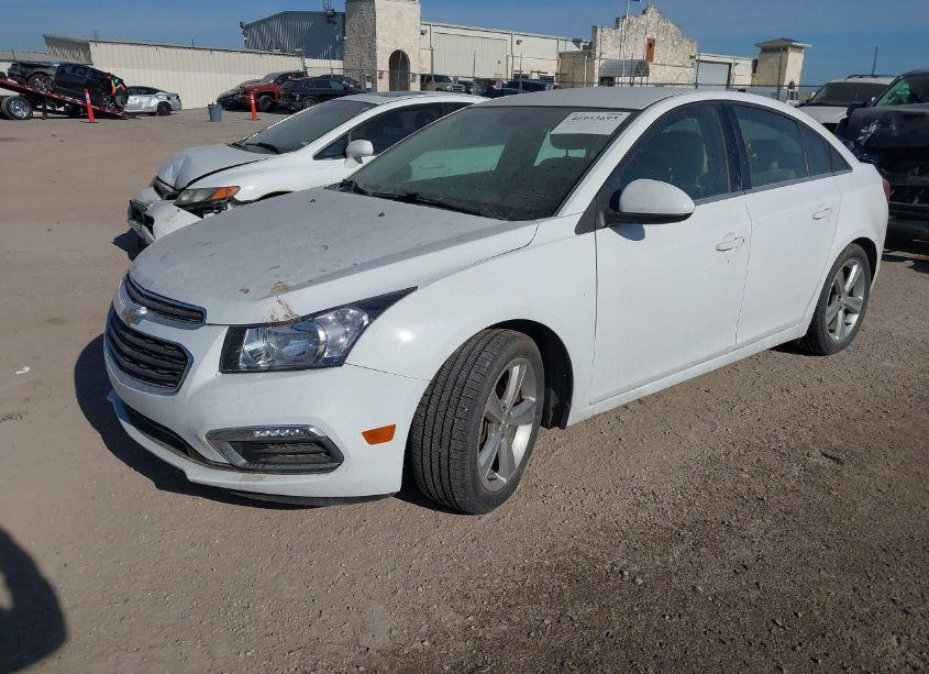 Photo 2 of 2016 Chevrolet Cruze LIMITED 2LT AUTO (VIN 1G1PF5SB2G7131014)