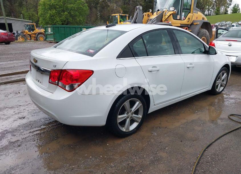 Photo 4 of 2016 Chevrolet Cruze LIMITED 2LT AUTO (VIN 1G1PF5SB7G7226345)