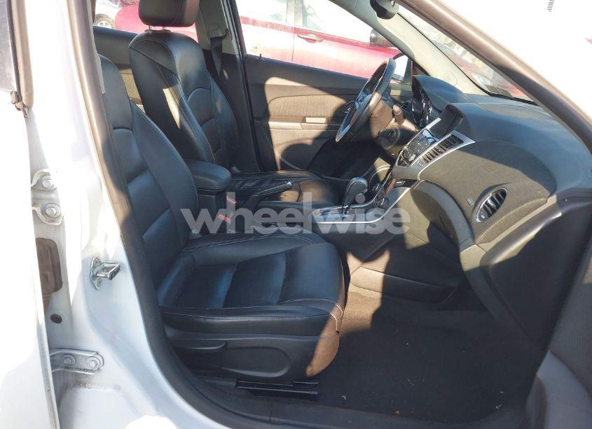 Photo 5 of 2016 Chevrolet Cruze LIMITED 2LT AUTO (VIN 1G1PF5SBXG7186245)