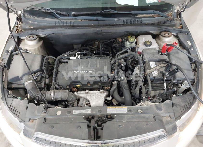 Photo 10 of 2011 Chevrolet Cruze 2LT (VIN 1G1PG5S90B7111024)