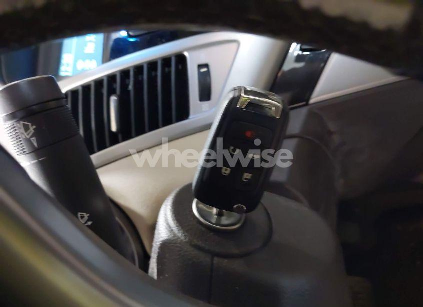 Photo 11 of 2011 Chevrolet Cruze 2LT (VIN 1G1PG5S90B7111024)