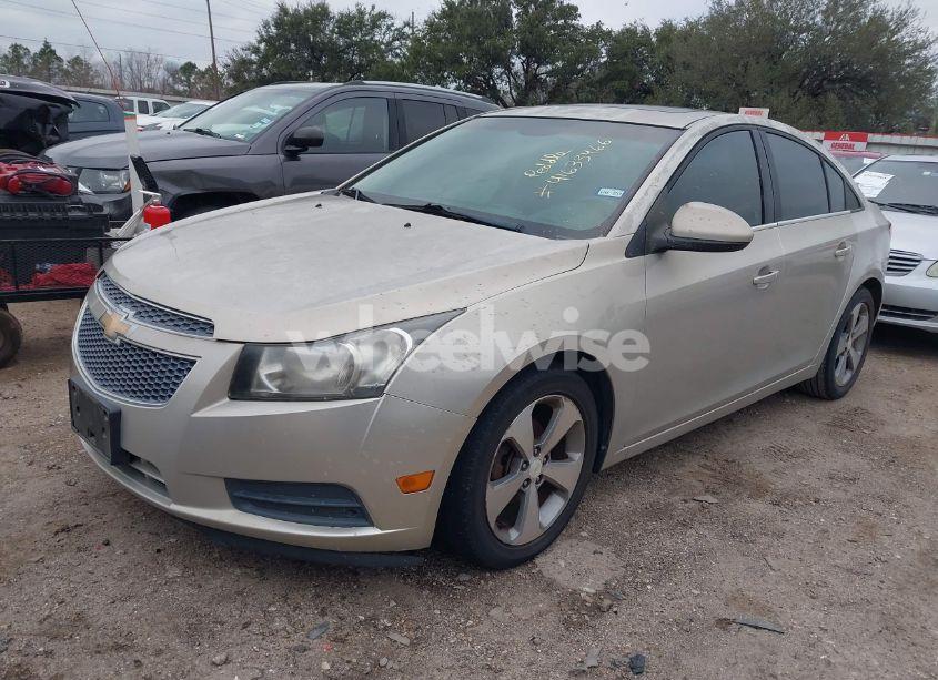 Photo 2 of 2011 Chevrolet Cruze 2LT (VIN 1G1PG5S90B7273221)