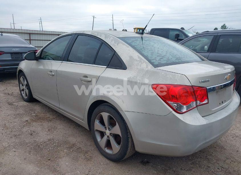 Photo 3 of 2011 Chevrolet Cruze 2LT (VIN 1G1PG5S90B7273221)