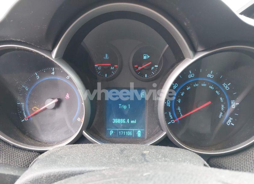 Photo 7 of 2011 Chevrolet Cruze 2LT (VIN 1G1PG5S90B7273221)