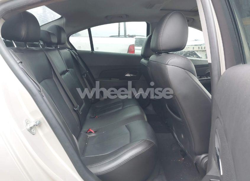 Photo 8 of 2011 Chevrolet Cruze 2LT (VIN 1G1PG5S90B7273221)