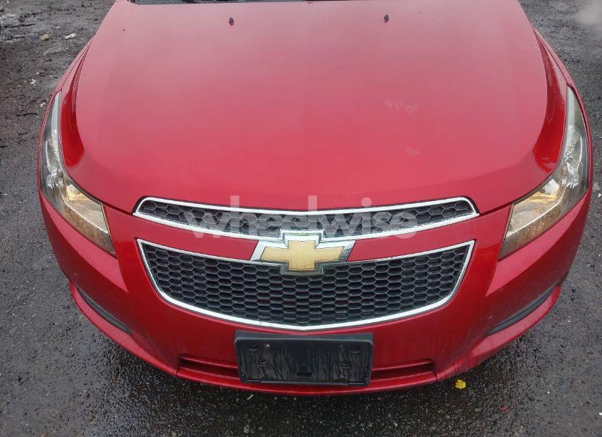 Photo 6 of 2011 Chevrolet Cruze 2LT (VIN 1G1PG5S94B7119935)