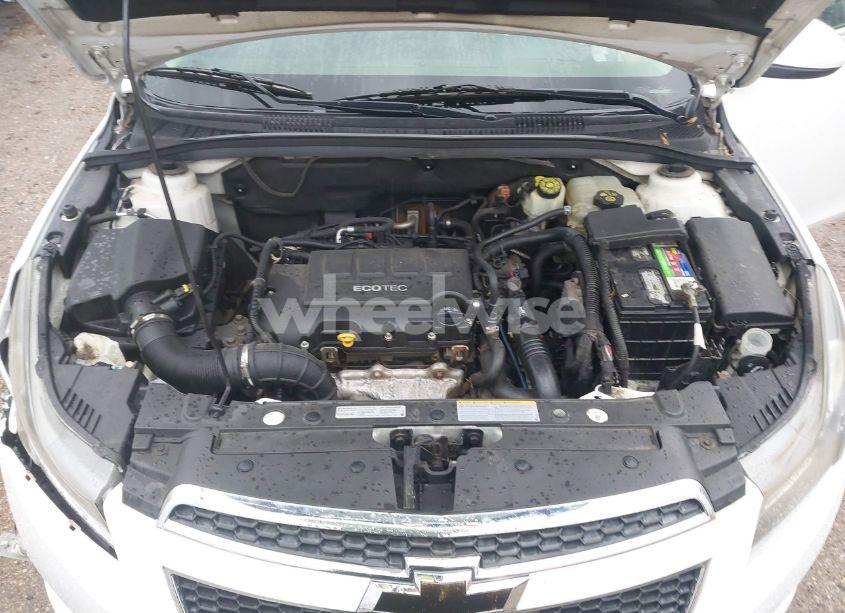 Photo 10 of 2011 Chevrolet Cruze 2LT (VIN 1G1PG5S94B7141482)