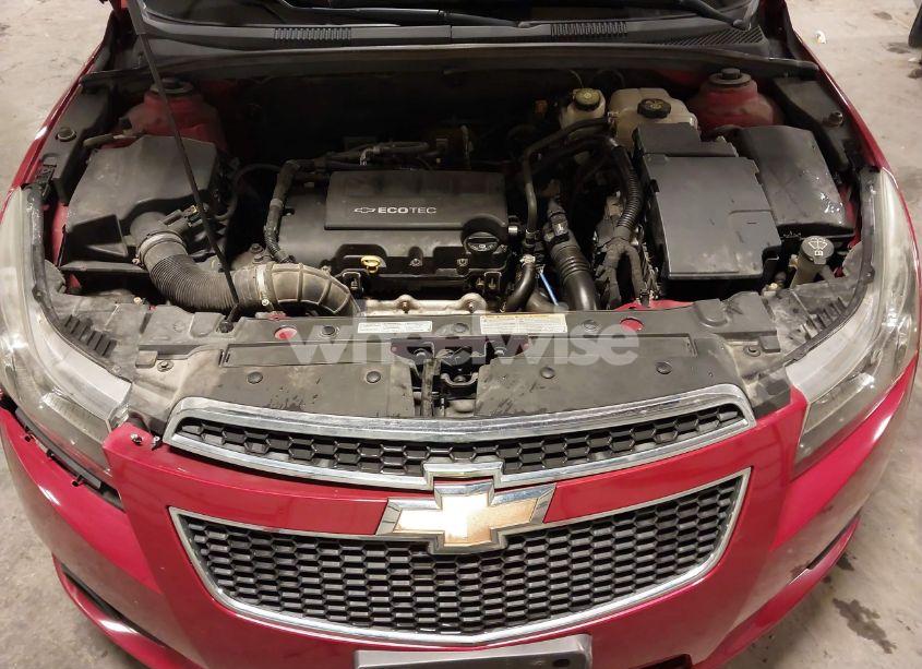 Photo 10 of 2011 Chevrolet Cruze 2LT (VIN 1G1PG5S95B7103422)