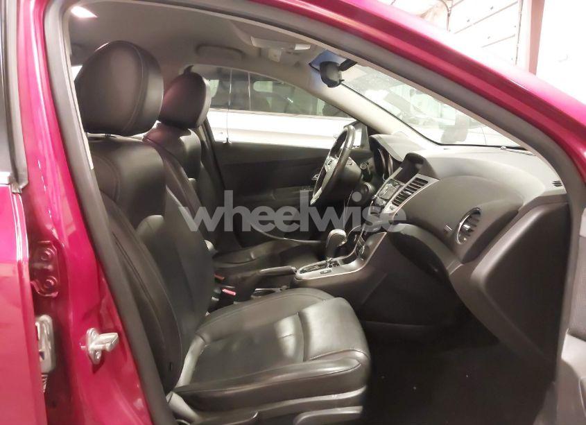 Photo 5 of 2011 Chevrolet Cruze 2LT (VIN 1G1PG5S95B7103422)