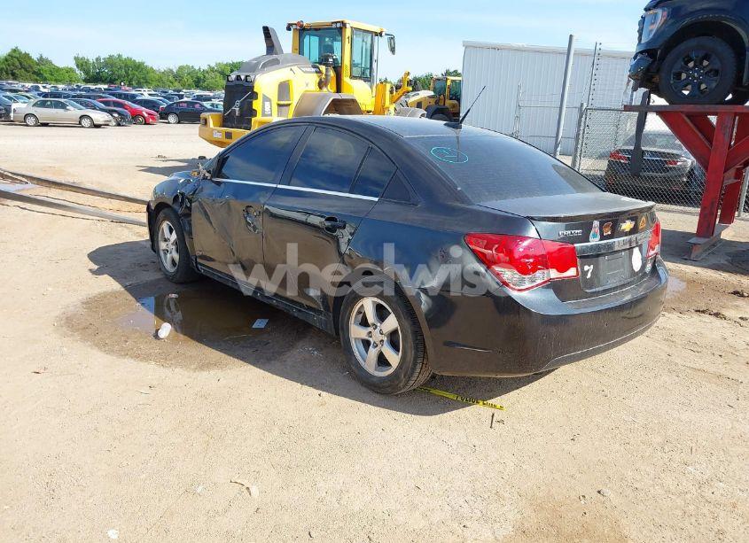 Photo 3 of 2011 Chevrolet Cruze 2LT (VIN 1G1PG5S95B7175110)