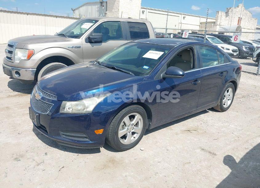 Photo 2 of 2011 Chevrolet Cruze 2LT (VIN 1G1PG5S96B7160034)