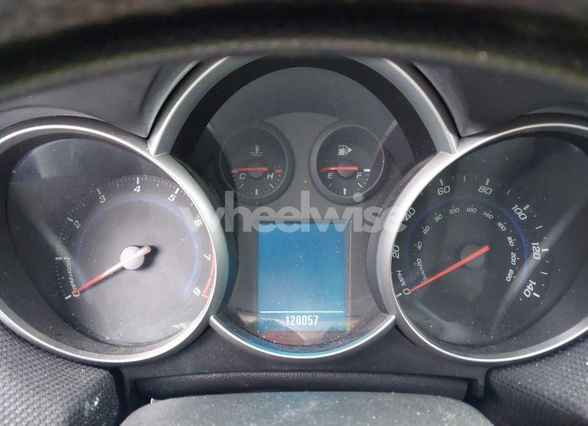 Photo 7 of 2011 Chevrolet Cruze 2LT (VIN 1G1PG5S97B7201075)