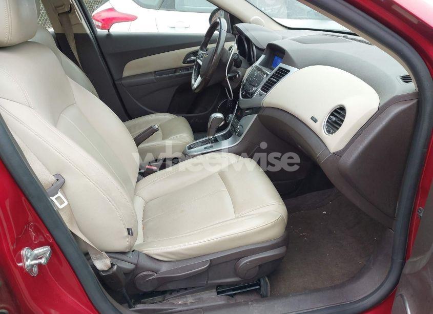 Photo 5 of 2011 Chevrolet Cruze 2LT (VIN 1G1PG5S98B7183704)