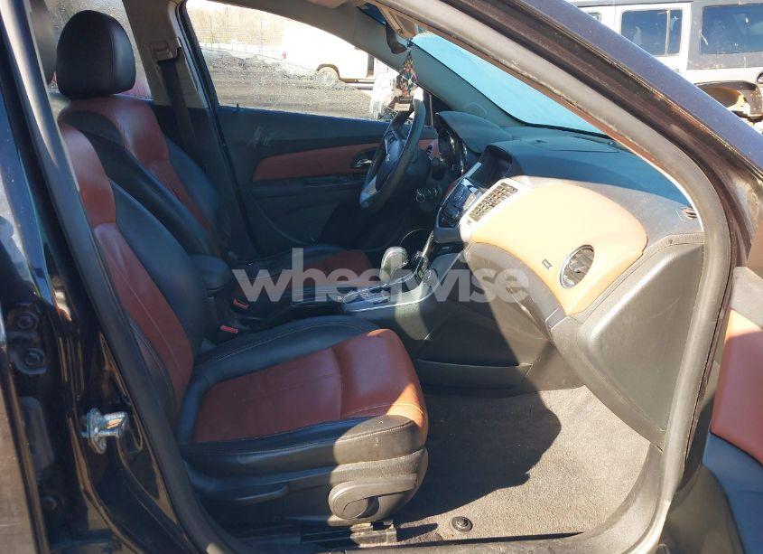 Photo 5 of 2011 Chevrolet Cruze 2LT (VIN 1G1PG5S98B7204633)