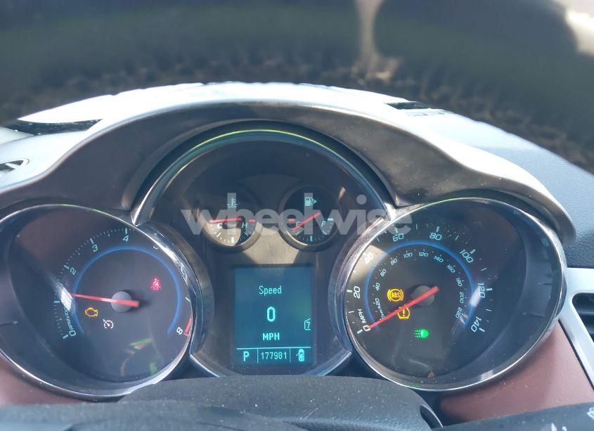 Photo 7 of 2011 Chevrolet Cruze 2LT (VIN 1G1PG5S98B7204633)