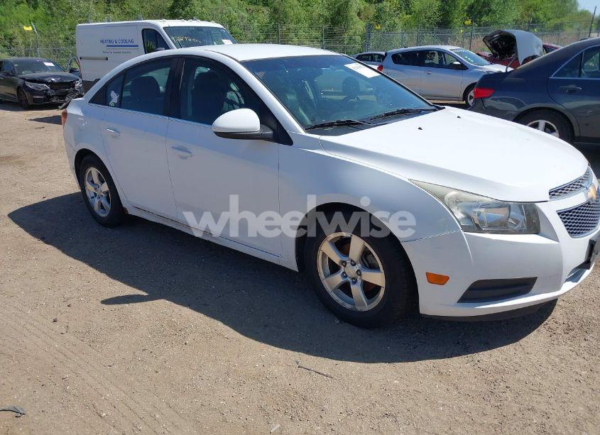 2011 Chevrolet Cruze 2LT (VIN 1G1PG5S98B7232853) main photo