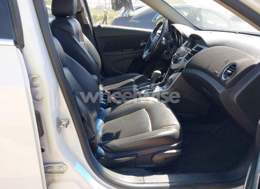 Photo 5 of 2011 Chevrolet Cruze 2LT (VIN 1G1PG5S98B7232853)