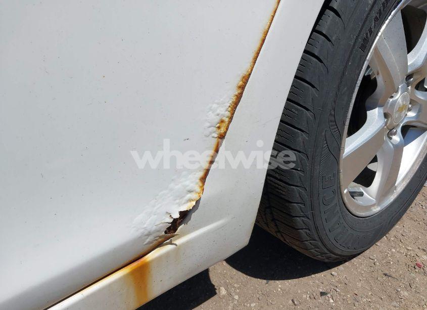 Photo 6 of 2011 Chevrolet Cruze 2LT (VIN 1G1PG5S98B7232853)