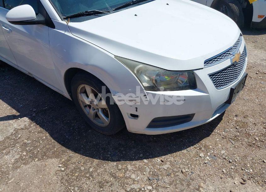 Photo 6 of 2011 Chevrolet Cruze 2LT (VIN 1G1PG5S99B7147603)