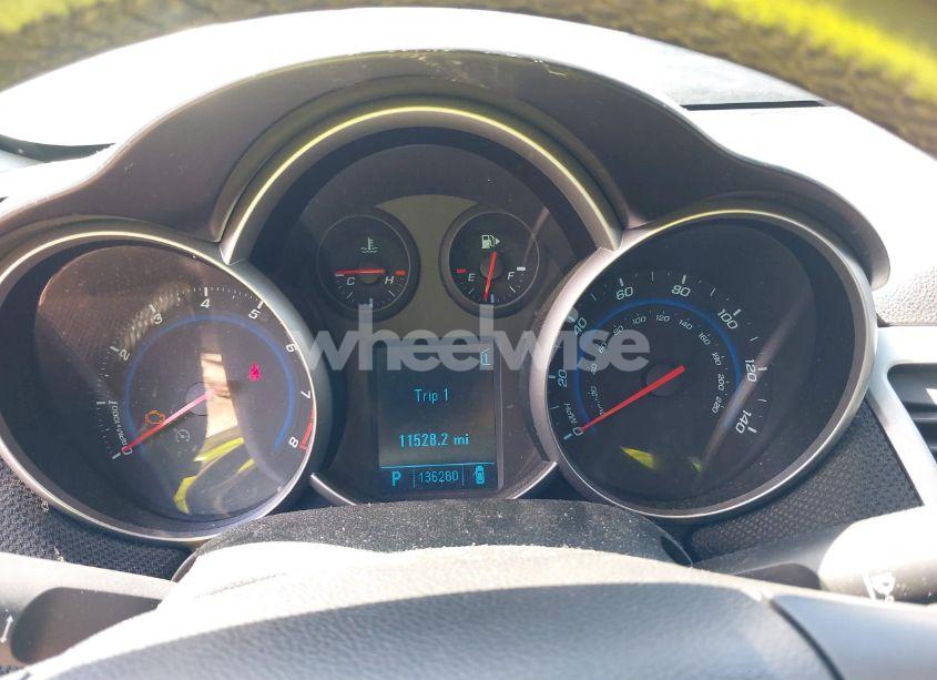 Photo 7 of 2011 Chevrolet Cruze 2LT (VIN 1G1PG5S99B7147603)