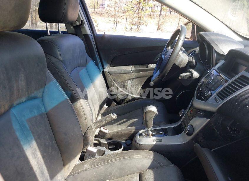 Photo 5 of 2011 Chevrolet Cruze 2LT (VIN 1G1PG5S99B7182058)