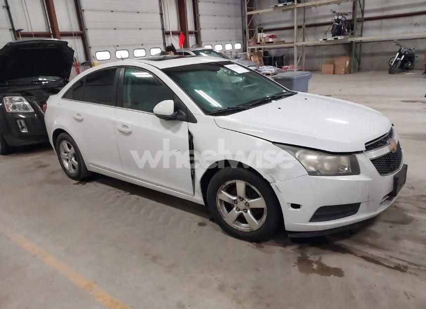 2011 Chevrolet Cruze 2LT (VIN 1G1PG5S99B7202485) main photo