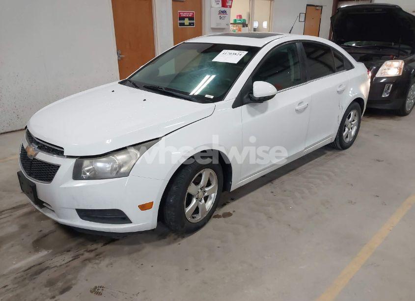 Photo 2 of 2011 Chevrolet Cruze 2LT (VIN 1G1PG5S99B7202485)