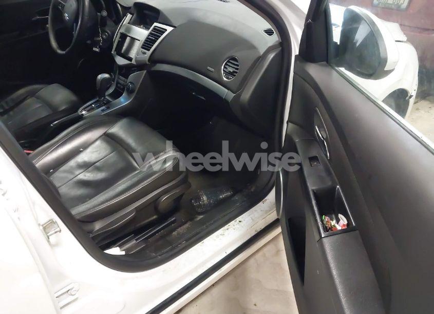 Photo 5 of 2011 Chevrolet Cruze 2LT (VIN 1G1PG5S99B7202485)