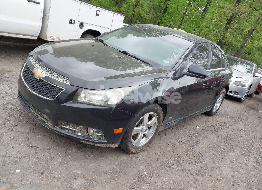 Photo 2 of 2011 Chevrolet Cruze 2LT (VIN 1G1PG5S99B7246731)
