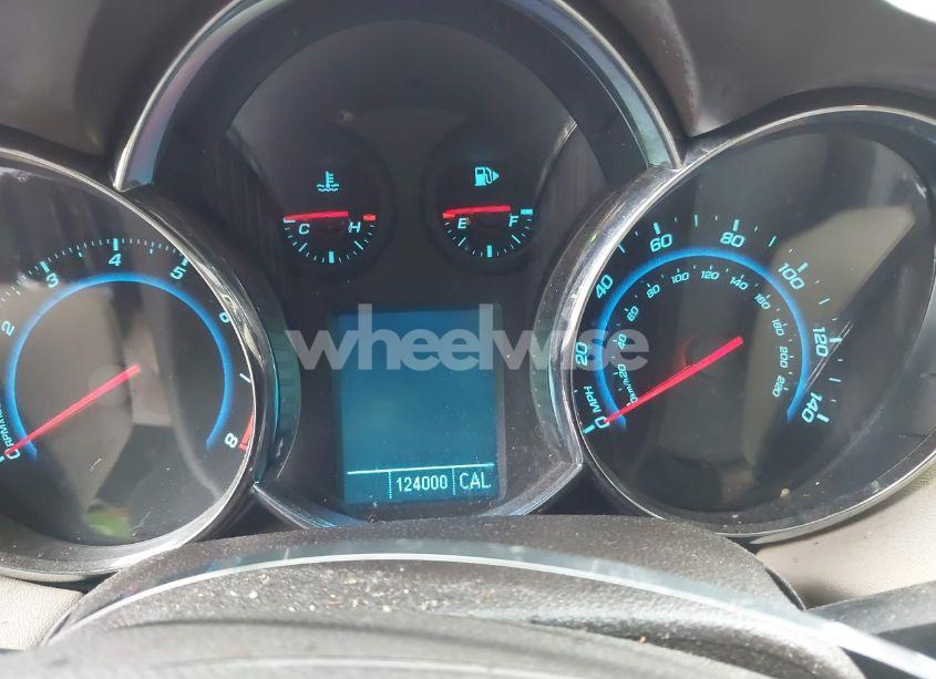 Photo 7 of 2011 Chevrolet Cruze 2LT (VIN 1G1PG5S99B7246731)