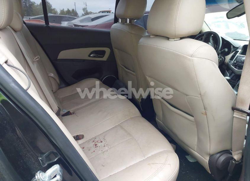 Photo 8 of 2011 Chevrolet Cruze 2LT (VIN 1G1PG5S99B7246731)