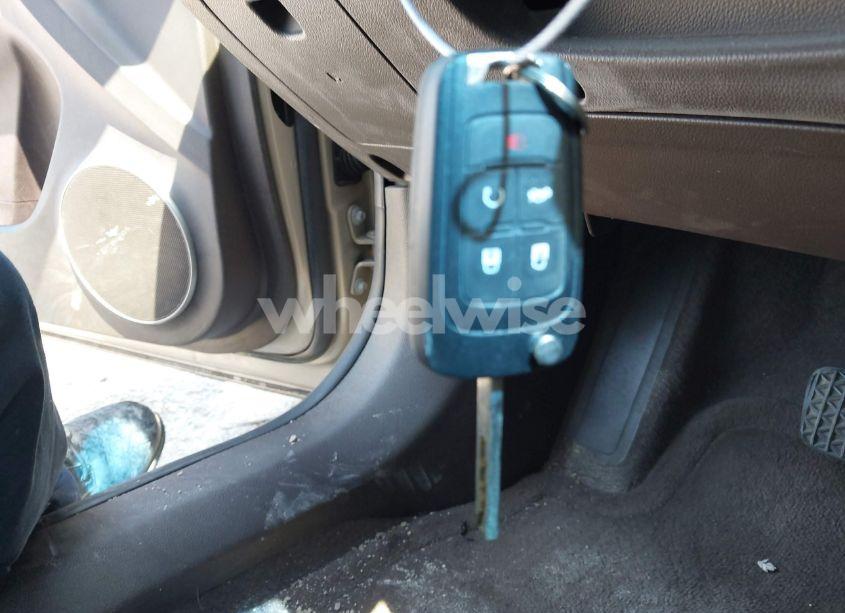 Photo 11 of 2011 Chevrolet Cruze 2LT (VIN 1G1PG5S9XB7195806)