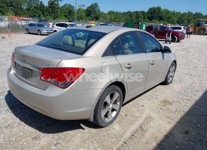 Photo 4 of 2011 Chevrolet Cruze 2LT (VIN 1G1PG5S9XB7195806)
