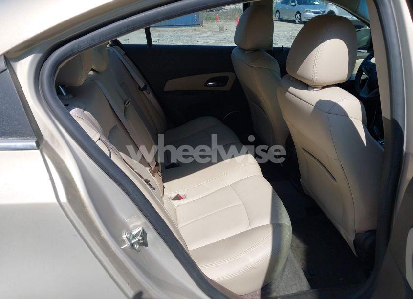 Photo 8 of 2011 Chevrolet Cruze 2LT (VIN 1G1PG5S9XB7195806)