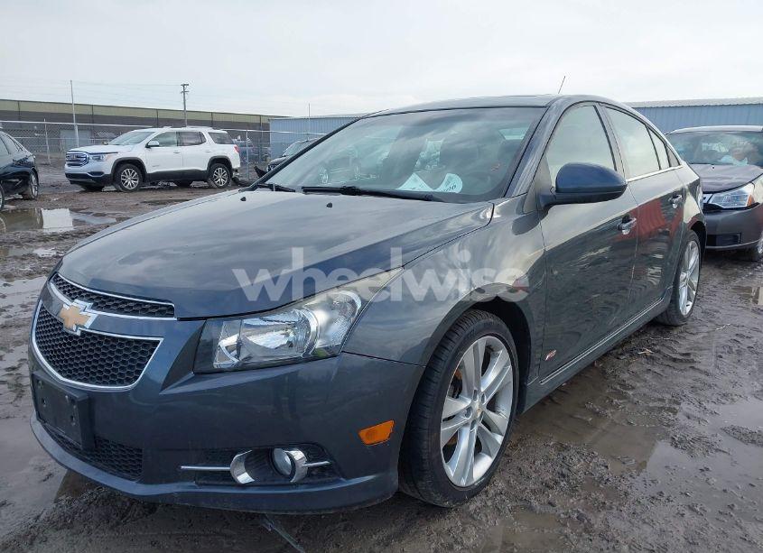 Photo 2 of 2013 Chevrolet Cruze LTZ (VIN 1G1PG5SB0D7220752)