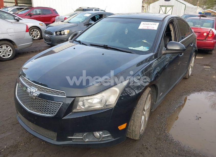 Photo 2 of 2013 Chevrolet Cruze LTZ (VIN 1G1PG5SB0D7313433)
