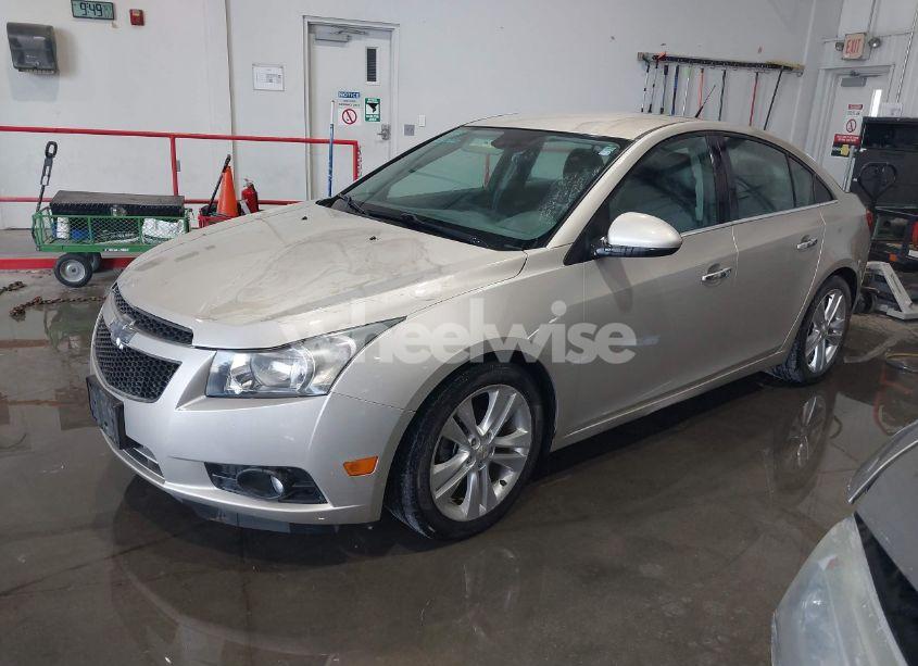 Photo 2 of 2014 Chevrolet Cruze LTZ (VIN 1G1PG5SB0E7125951)