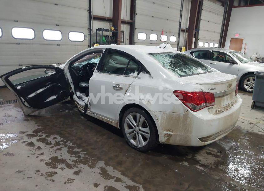 Photo 3 of 2015 Chevrolet Cruze LTZ (VIN 1G1PG5SB0F7108410)