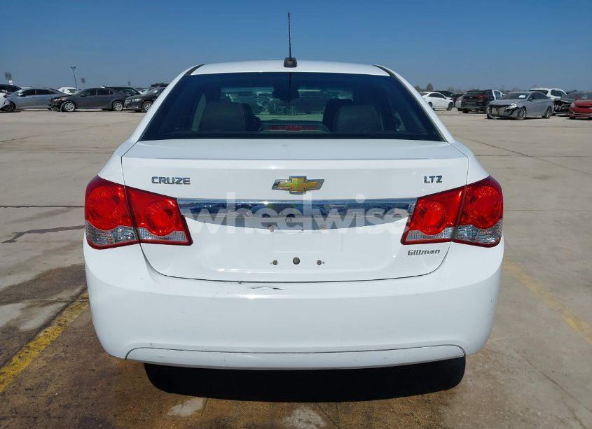 Photo 17 of 2015 Chevrolet Cruze LTZ (VIN 1G1PG5SB0F7192406)
