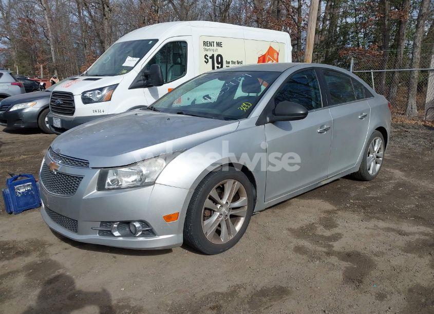Photo 2 of 2013 Chevrolet Cruze LTZ (VIN 1G1PG5SB1D7143809)