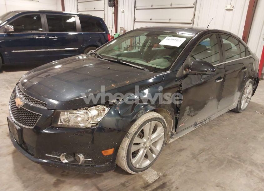 Photo 2 of 2014 Chevrolet Cruze LTZ (VIN 1G1PG5SB1E7227209)