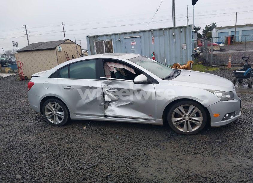 Photo 13 of 2014 Chevrolet Cruze LTZ (VIN 1G1PG5SB1E7275504)